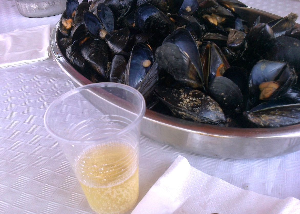 Mussels and cava